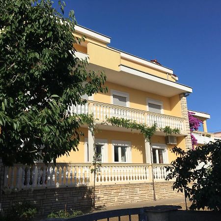 Apartmani Ljubica Zára Kültér fotó