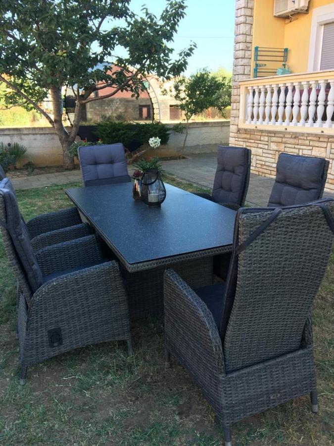 Apartmani Ljubica Zára Kültér fotó